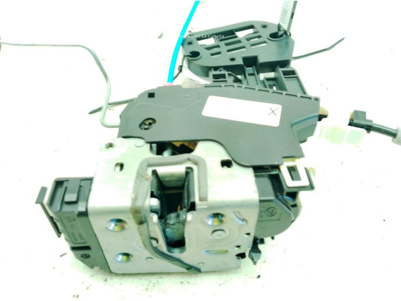 A2047302735 CERRADURA PUERTA LAT TRA IZQ MERCEDES BENZ CLASE GLA (X156)|Desguaces La Cabaña