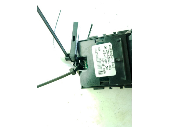 A2469050451 INTERRUPTOR FRENO MANO ELECTRICO MERCEDES BENZ CLASE GLA (X156)|Desguaces La Cabaña