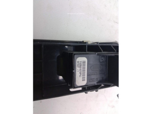 YUD501070PVJ MANDO ELEVALUNAS PUERTA LAT TRA DER LAND ROVER DISCOVERY III VAN (L319)|Desguaces La Cabaña