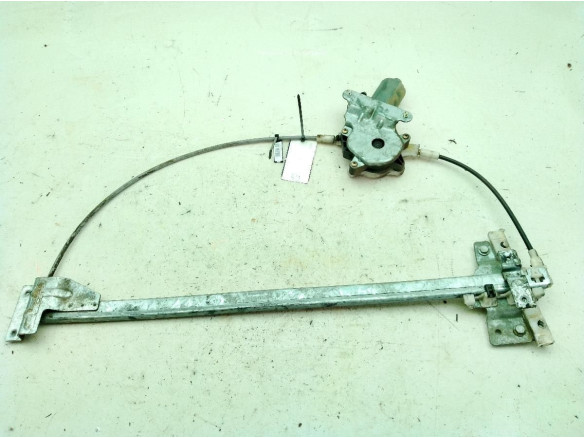0130821666 ELEVALUNAS PUERTA LAT DEL DER MERCEDES BENZ VITO Furgón (638)|Desguaces La Cabaña
