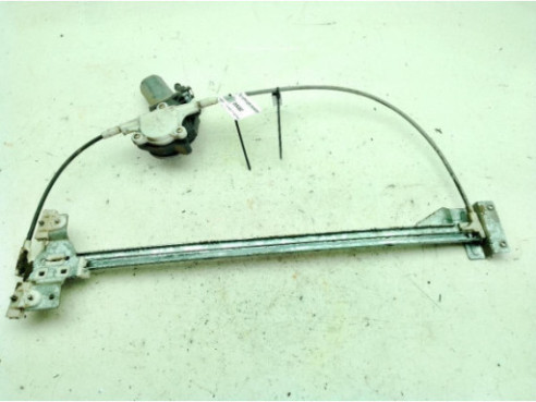 0130821666 ELEVALUNAS PUERTA LAT DEL DER MERCEDES BENZ VITO Furgón (638)|Desguaces La Cabaña