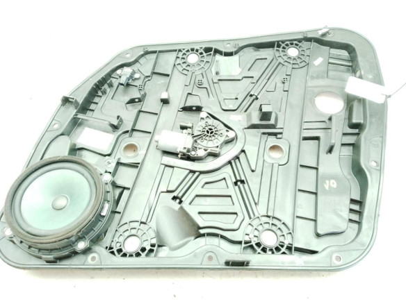 82840F1010 ELEVALUNAS PUERTA LAT DEL DER KIA SPORTAGE (QL)|Desguaces La Cabaña