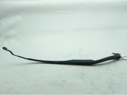 98321D9000  BRAZO LIMPIAPARABRISAS DEL DER KIA SPORTAGE (QL)|Desguaces La Cabaña