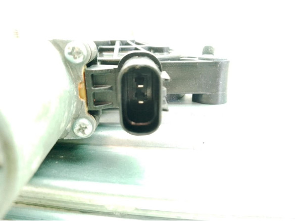 82450J9000 ELEVALUNAS PUERTA LAT TRA DER HYUNDAI KONA (OS)|Desguaces La Cabaña
