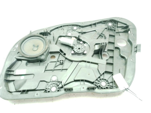 11E040152 ELEVALUNAS PUERTA LAT DEL DER HYUNDAI i40 CW (VF)|Desguaces La Cabaña