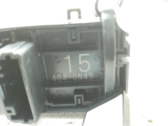 4040N433D MANDO ELEVALUNAS PUERTA LAT TRA IZQ TOYOTA COROLLA Ranchera familiar (_E21_)|Desguaces La Cabaña