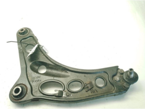 545054429R  BRAZO SUSPENSION DEL IZQ INF RENAULT TRAFIC II Furgón (FL)|Desguaces La Cabaña