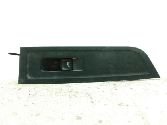 5G0959855K MANDO ELEVALUNAS PUERTA LAT DEL DER SKODA KAMIQ (NW4)|Desguaces La Cabaña