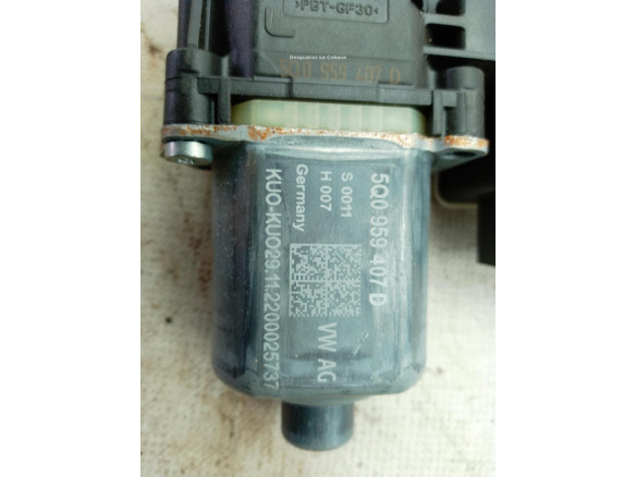 5Q0959407D ELEVALUNAS PUERTA LAT TRA IZQ SKODA KAMIQ (NW4)|Desguaces La Cabaña