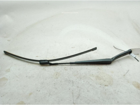 657955409 BRAZO LIMPIAPARABRISAS DEL IZQ SKODA KAMIQ (NW4)|Desguaces La Cabaña