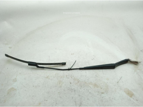 6567955410 BRAZO LIMPIAPARABRISAS DEL DER SKODA KAMIQ (NW4)|Desguaces La Cabaña