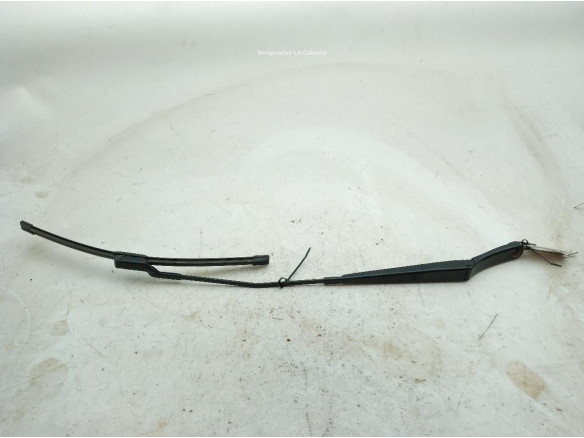 6567955410 BRAZO LIMPIAPARABRISAS DEL DER SKODA KAMIQ (NW4)|Desguaces La Cabaña