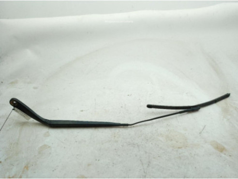 A4478200200  BRAZO LIMPIAPARABRISAS DEL DER MERCEDES BENZ VITO Furgón (W447)|Desguaces La Cabaña