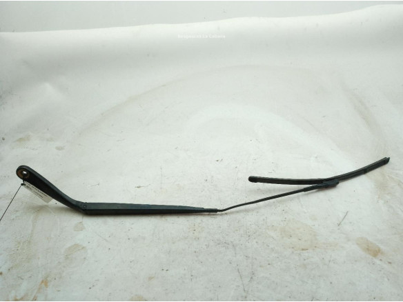 A4478200200  BRAZO LIMPIAPARABRISAS DEL DER MERCEDES BENZ VITO Furgón (W447)|Desguaces La Cabaña