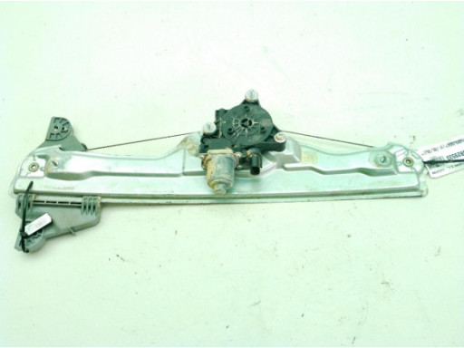 924A3R2000 PILOTO TRA CENTRAL KIA SPORTAGE V (NQ5)|Desguaces La Cabaña