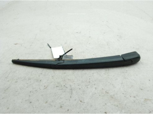 988152P000 BRAZO LIMPIAPARABRISAS TRA PORTÓN KIA STONIC Hatchback Van (YB)|Desguaces La Cabaña
