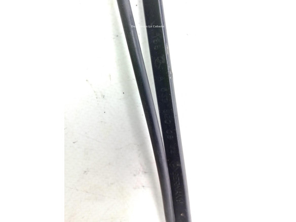 A6398000844 BRAZO LIMPIAPARABRISAS DEL DER MERCEDES BENZ VITO Autobús (W639)|Desguaces La Cabaña