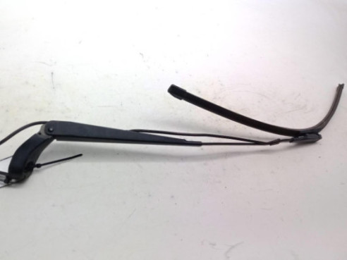 A6398000844 BRAZO LIMPIAPARABRISAS DEL DER MERCEDES BENZ VITO Autobús (W639)|Desguaces La Cabaña
