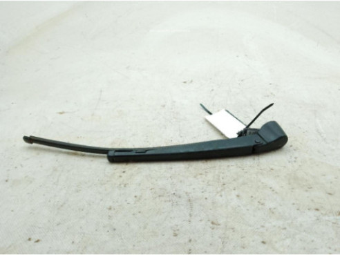 A1568200044  BRAZO LIMPIAPARABRISAS TRA PORTÓN MERCEDES BENZ GLC (X253)|Desguaces La Cabaña