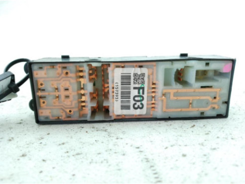 F03 MANDO ELEVALUNAS PUERTA LAT DEL IZQ SUBARU IMPREZA Fastback (GR, GH, G3)|Desguaces La Cabaña