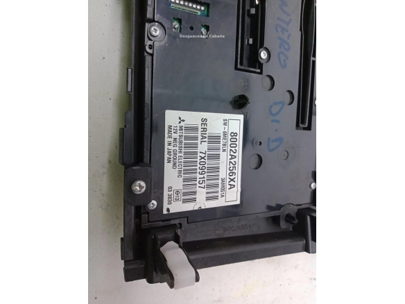 8002A256XA MANDO RADIO MITSUBISHI MONTERO IV (V8_W, V9_W)|Desguaces La Cabaña