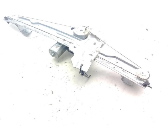 128001471B ELEVALUNAS PUERTA LAT DEL DER DACIA DUSTER|Desguaces La Cabaña