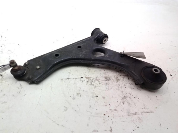 BRAZO SUSPENSION DEL DER INF OPEL CORSA E (X15)|Desguaces La Cabaña