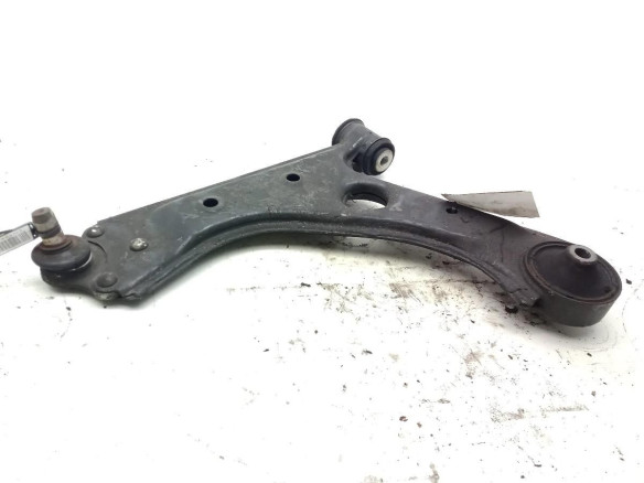 BRAZO SUSPENSION DEL DER INF OPEL CORSA E (X15)|Desguaces La Cabaña
