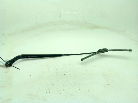 13354349 BRAZO LIMPIAPARABRISAS DEL DER OPEL ADAM (M13)|Desguaces La Cabaña