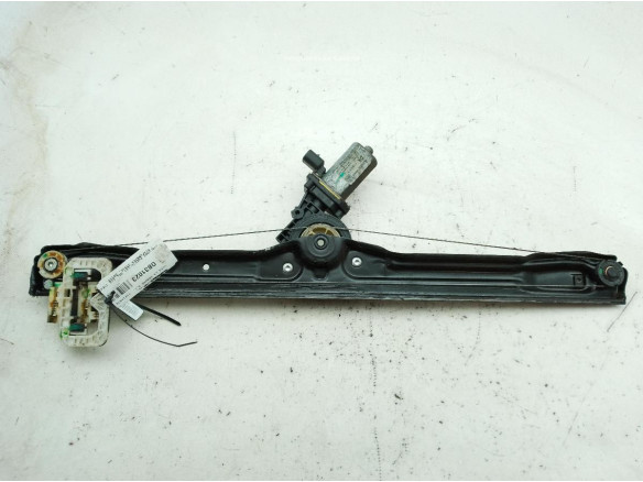 ELEVALUNAS PUERTA LAT DEL IZQ IVECO DAILY VI Furgón|Desguaces La Cabaña