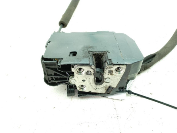 CERRADURA PUERTA LAT DEL DER IVECO DAILY VI Furgón|Desguaces La Cabaña