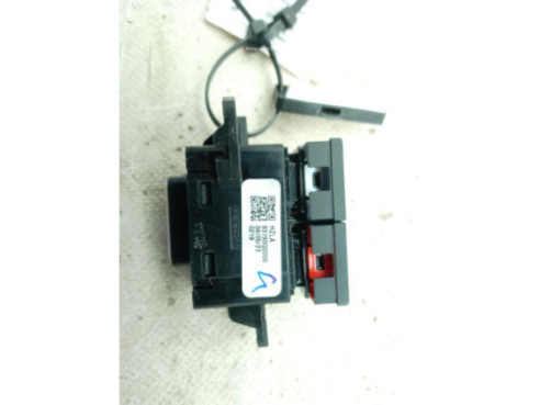 93790Q0000 INTERRUPTOR WARNING HYUNDAI i20 III (BC3, BI3)|Desguaces La Cabaña