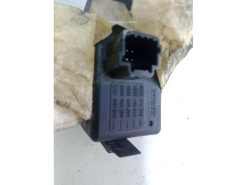 INTERRUPTOR WARNING RENAULT CLIO III (BR0/1, CR0/1)|Desguaces La Cabaña
