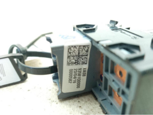93581Q0000 MANDO ELEVALUNAS PUERTA LAT DEL DER HYUNDAI i20 III (BC3, BI3)|Desguaces La Cabaña