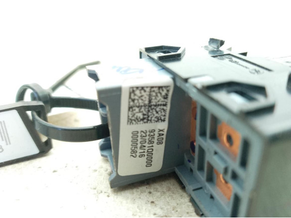 93581Q0000 MANDO ELEVALUNAS PUERTA LAT DEL DER HYUNDAI i20 III (BC3, BI3)|Desguaces La Cabaña