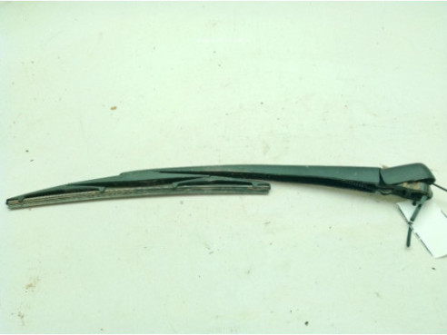 D09W67421  BRAZO LIMPIAPARABRISAS TRA PORTÓN MAZDA 2 (DL, DJ)|Desguaces La Cabaña