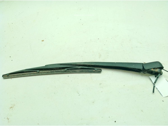 D09W67421  BRAZO LIMPIAPARABRISAS TRA PORTÓN MAZDA 2 (DL, DJ)|Desguaces La Cabaña