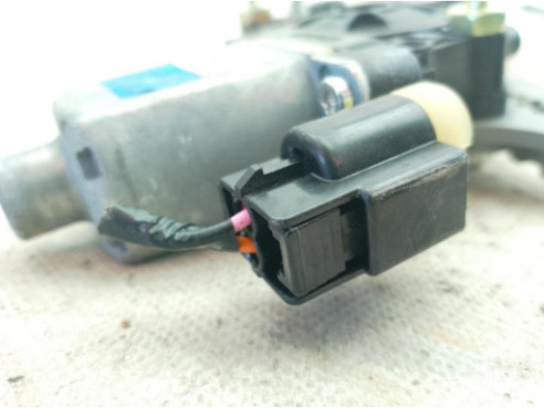 83450H8000 ELEVALUNAS PUERTA LAT TRA IZQ KIA STONIC (YB)|Desguaces La Cabaña