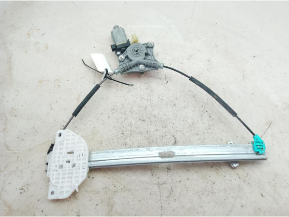 82460H8000 ELEVALUNAS PUERTA LAT DEL DER KIA STONIC (YB)|Desguaces La Cabaña