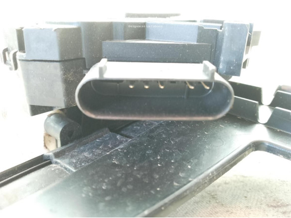 AM5AU21813AE CERRADURA PUERTA LAT DEL IZQ FORD FIESTA VI|Desguaces La Cabaña