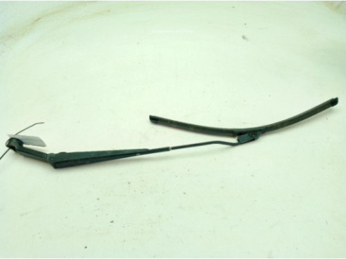BRAZO LIMPIAPARABRISAS DEL DER CHEVROLET NUBIRA Ranchera familiar|Desguaces La Cabaña