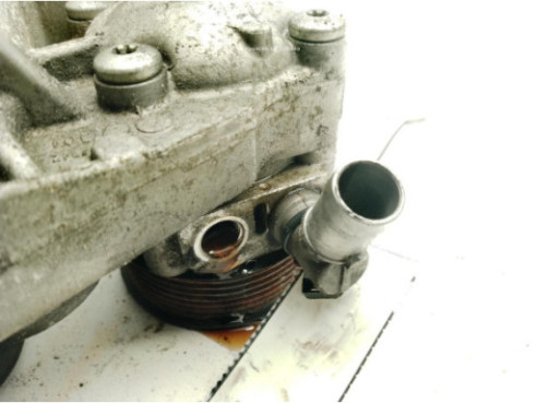 BOMBA DIRECCION IVECO DAILY VI Furgón|Desguaces La Cabaña