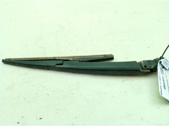 988152P000 BRAZO LIMPIAPARABRISAS TRA PORTÓN KIA STONIC (YB)|Desguaces La Cabaña