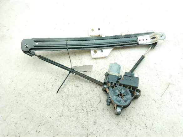 575839462A  ELEVALUNAS PUERTA LAT TRA DER SEAT ATECA (KH7)|Desguaces La Cabaña