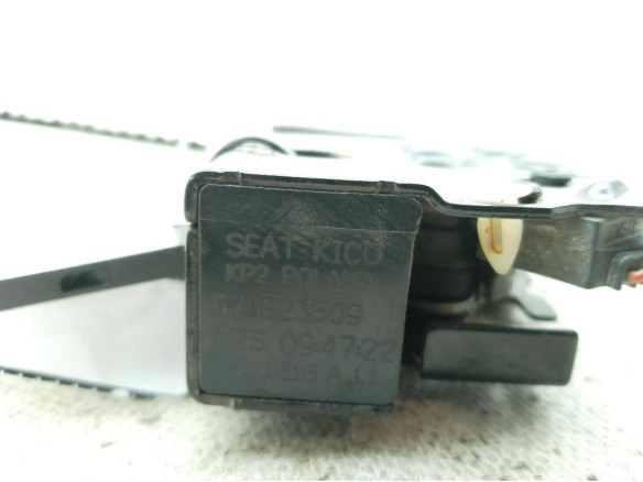 575823509A  CERRADURA CAPO SEAT ATECA (KH7)|Desguaces La Cabaña