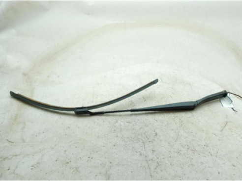 576955409 BRAZO LIMPIAPARABRISAS DEL IZQ SEAT ATECA (KH7)|Desguaces La Cabaña