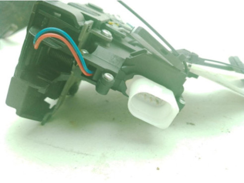 7L0839015J CERRADURA PUERTA LAT TRA IZQ VW TOURAN (1T3)|Desguaces La Cabaña