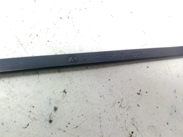 2K1955401B BRAZO LIMPIAPARABRISAS DEL IZQ VW TOURAN (1T3)|Desguaces La Cabaña