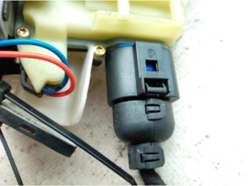 CERRADURA PUERTA LAT DEL IZQ VW POLO (9N_)|Desguaces La Cabaña