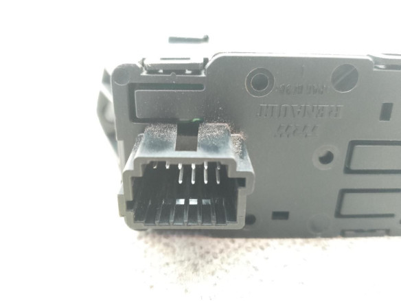 363210006R INTERRUPTOR FRENO MANO ELECTRICO RENAULT GRAND SCENIC III (JZ0/1_)|Desguaces La Cabaña